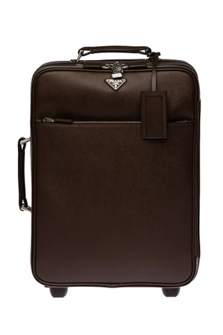 Prada 2425 фунтов.