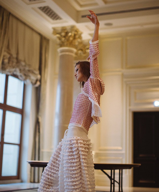 Коллекция Chanel ПарижДубай одежда и украшения для новогодних праздников и отпуска | Vogue