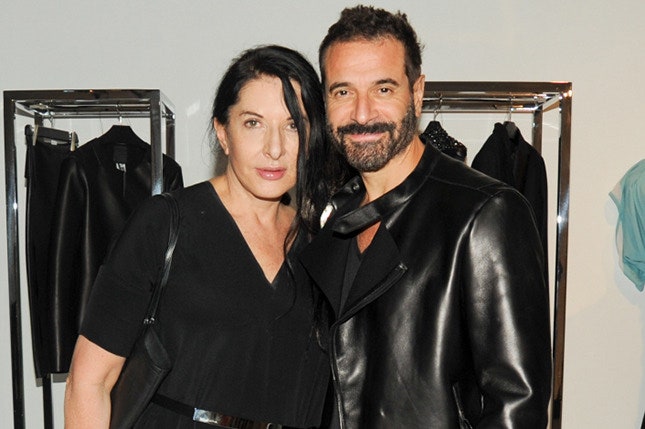 Марина Абрамович и Эннио Капаза совместный перформанс для приема Art of Elysium | Vogue