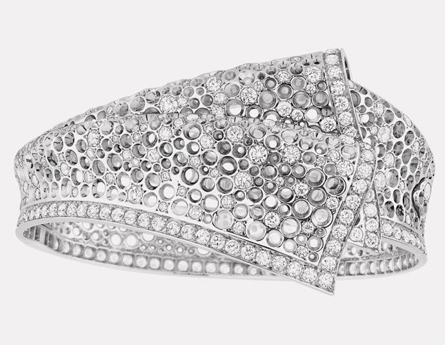 Золотые оборки Dior
