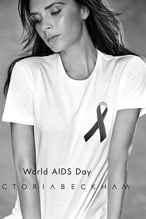 Футболки от Виктории Бекхэм ко Всемирному дню борьбы со СПИДом | Vogue