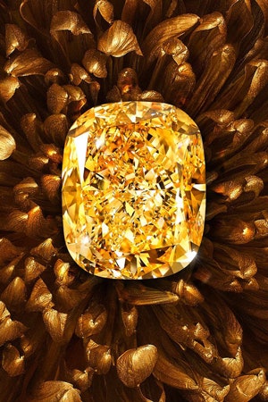 Желтый бриллиант Golden Empress весом в 132 карата