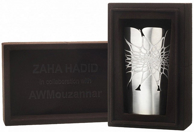 Браслет Захи Хадид широкий наруч из белого золота с узором из бриллиантов | Vogue