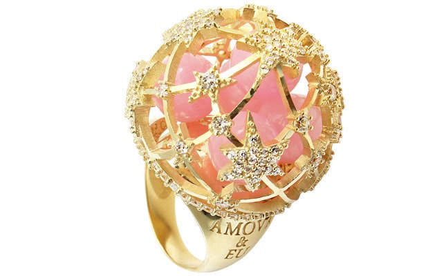 The Universe коктейльные кольца из новой коллекции Amova Jewelry | Vogue