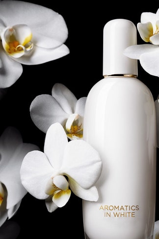 Aromatics in White современная версия культового аромата Aromatics Elixir от Clinique | Vogue