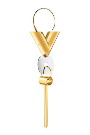 Single earring крупные серьги носят по одной в паре с аккуратным «гвоздиком» | Vogue