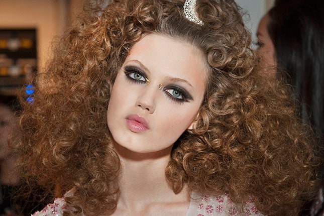 Тени Chanel Reve d'Orient палетка для создания макияжа для показа cruise 201415 в Дубае | Vogue