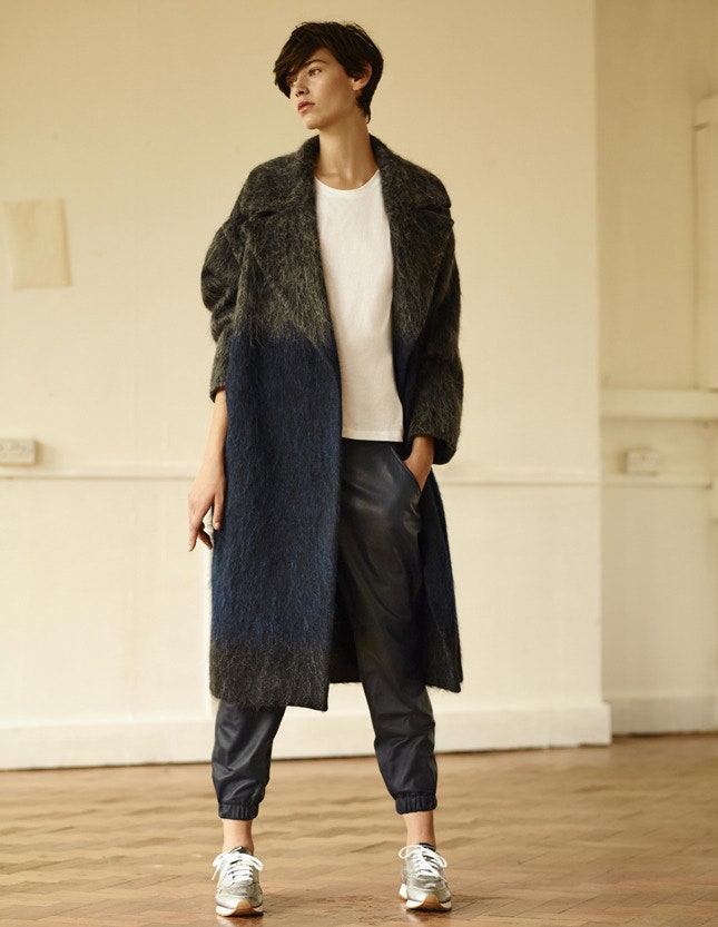 Asos White лукбук линии одежды британской марки от дизайнера Леандры О'Салливан | Vogue