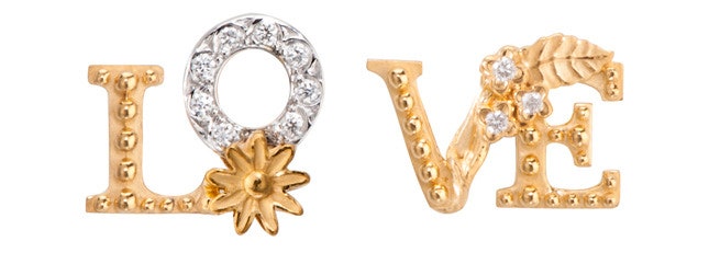 Carrera y Carrera коллекция украшений из золота со словом Love | Vogue