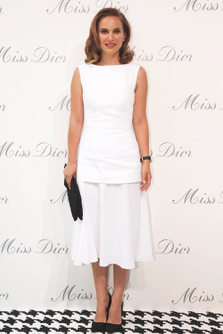 Натали Портман в Christian Dior на открытии выставки Miss Dior в Шанхае.