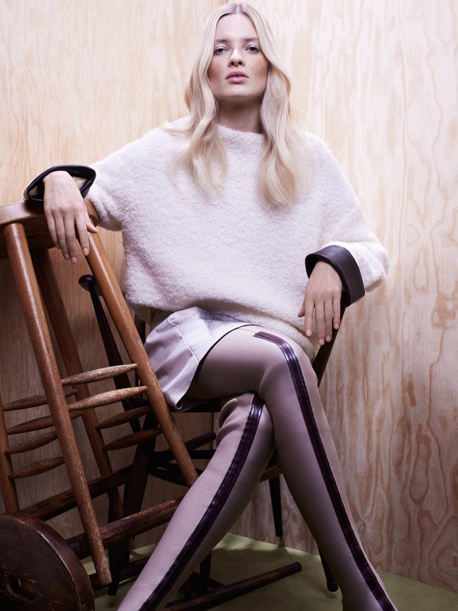Одежда осеннего сезона в стиле 70х юбкикарандаш твидовые жакеты объемные блузоны | VOGUE