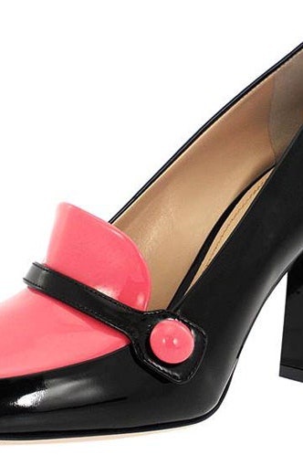 Miu Miu к VOGUE Fashion's Night Out выпустили туфли в комбинации розового и черного | Vogue