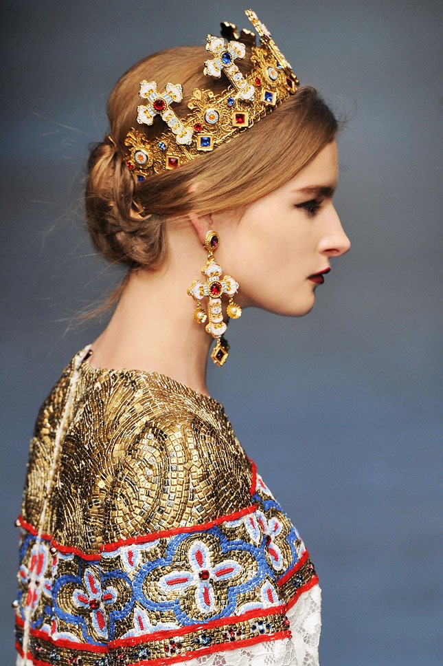 Dolce  Gabbana Givenchy Gucci Pedro Lourenço сказочные наряды из последних коллекций | VOGUE