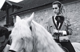 Элис Деллал в рекламной кампании Chanel Boy.