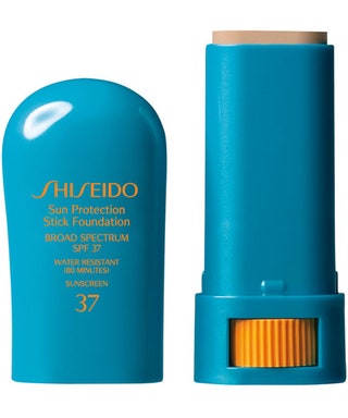 Солнцезащитный стик Shiseido.