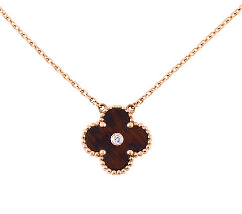 Van Cleef  Arpels фото украшений из коллекции Alhambra