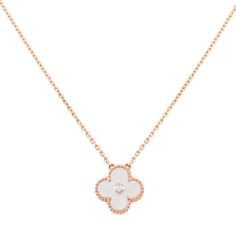 Van Cleef  Arpels фото украшений из коллекции Alhambra