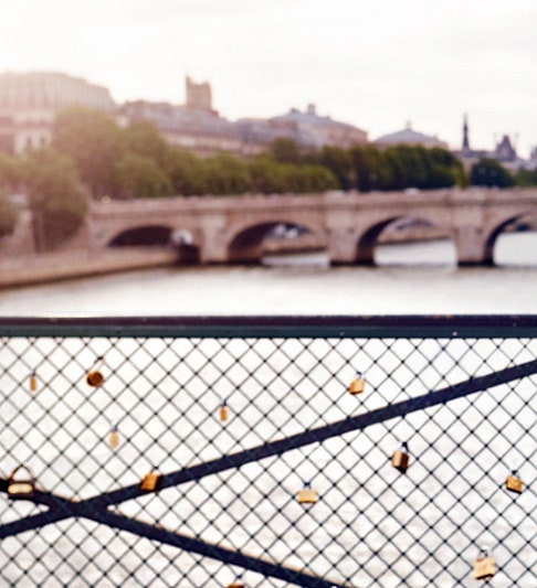 Louis Vuitton Lockit фото коллекции посвященной путешествиям и любви