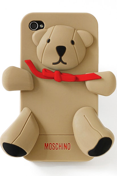 FNO 2012 Moschino выпускают чехол для iPhone в виде медвежонка