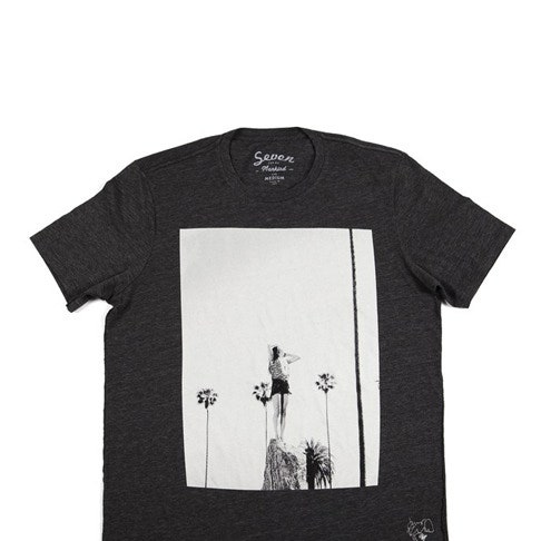 Джеймс Франко и 7 For All Mankind создали футболки для FNO 2012