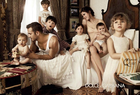 Новые рекламные кампании Chanel Alexander McQueen Dolce  Gabbana Baby Jil Sander Navy и другие