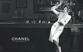 Дарья Строкоус в рекламной кампании Chanel ParisBombay. Фотограф Карл Лагерфельд.
