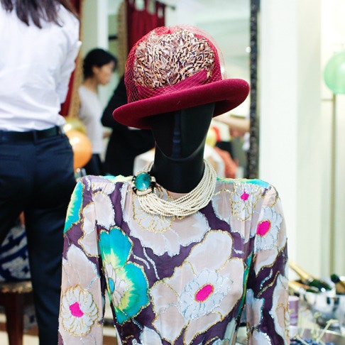 Коктейль в бутике  Victoria's Vintage