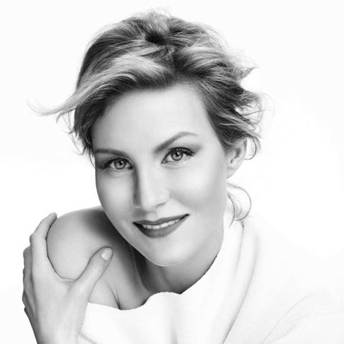 Рената Литвинова в кампании L'Oréal Paris