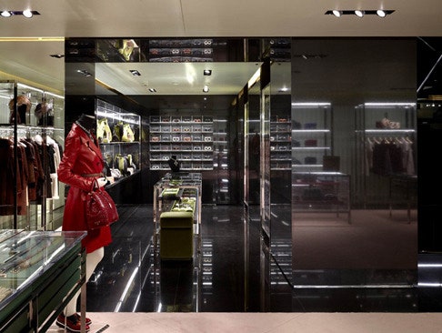 В Москве открылся монобрендовый бутик Prada