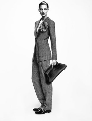 Эмелин Валад в рекламной кампании Giorgio Armani. Фотографы Мерт Алас и Маркус Пигготт.