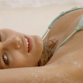 «Ангелы» Victoria's Secret демонстрируют пляжную коллекцию