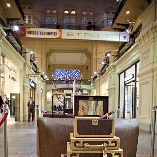 Выставка Etro Arnica Bags в ГУМе
