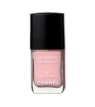 Лак для ногтей Le Vernis оттенок Ballerina Chanel.