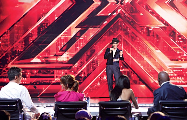 Хэмиш Боулз поет в X Factor