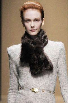 Меховые шарфы Louis Vuitton Salvatore Ferragamo FurLand «Екатерина» «Второй Меховой» | VOGUE