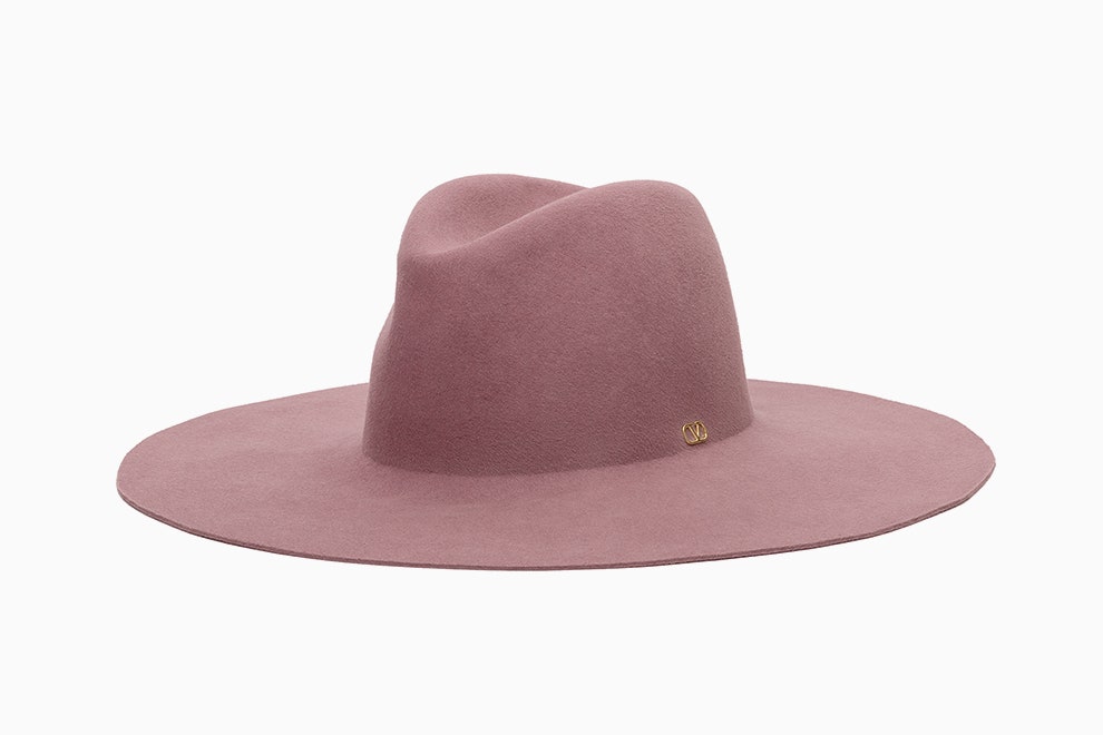 Шляпа Valentino цена по запросу магазины Valentino