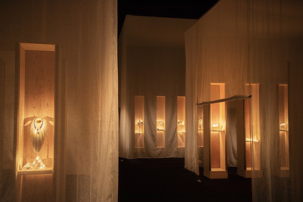 Выставка Cartier Crystallization of Time в Токио Часть I Material Transformation and Colors