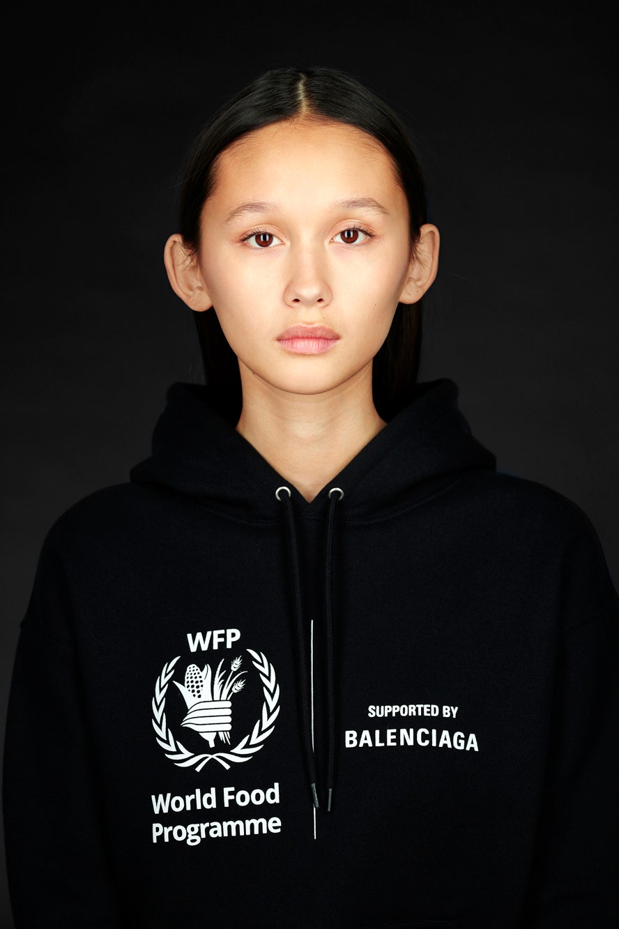Новая коллекция Balenciaga против голода в мире