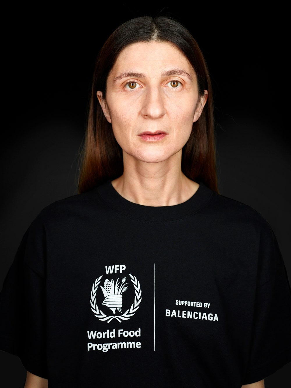 Новая коллекция Balenciaga против голода в мире