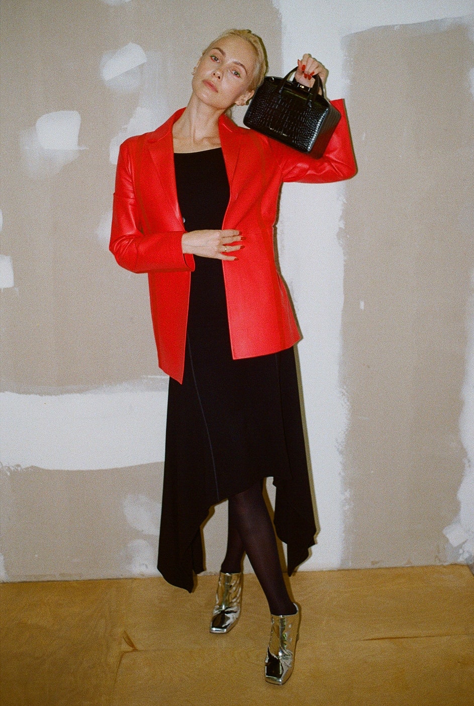 Ольга Карпуть в 1017 ALYX 9SM и с сумкой из совместной коллекции 1017 ALYX 9SM х KM20