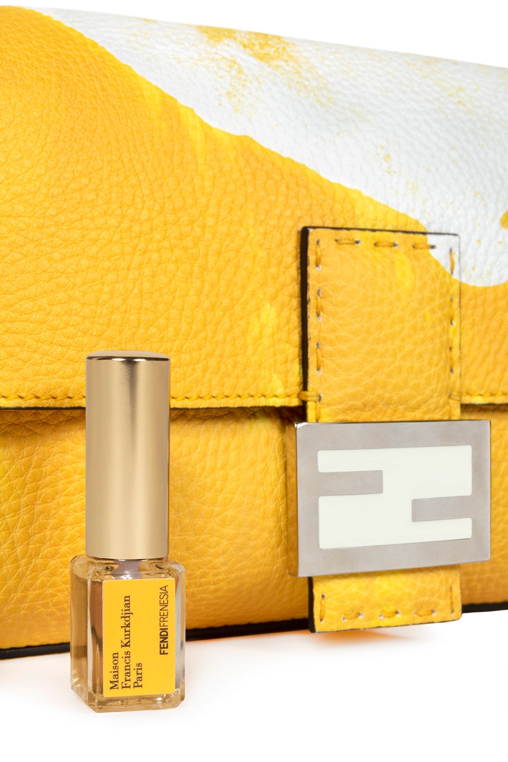 Fendi создали первую в мире парфюмированную сумку