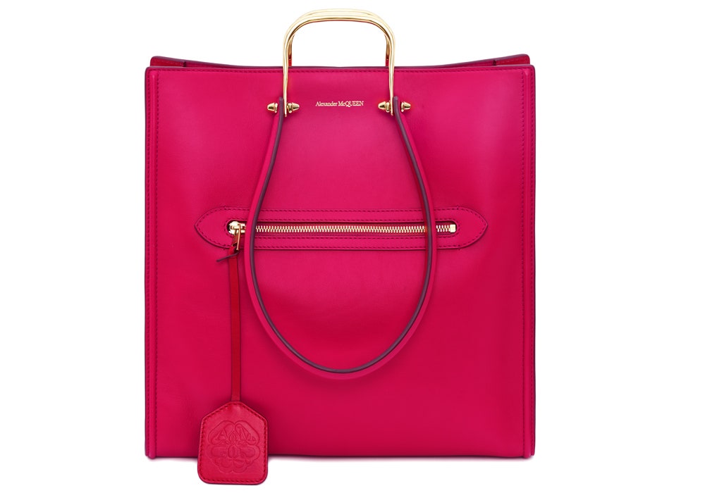 Alexander McQueen выпустили новую линию сумок The Story Bag