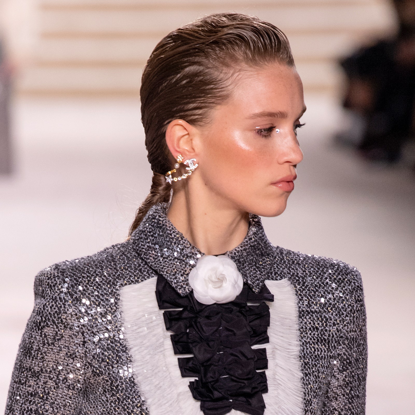 Какой макияж сделать на Новый год руководство с показа Chanel