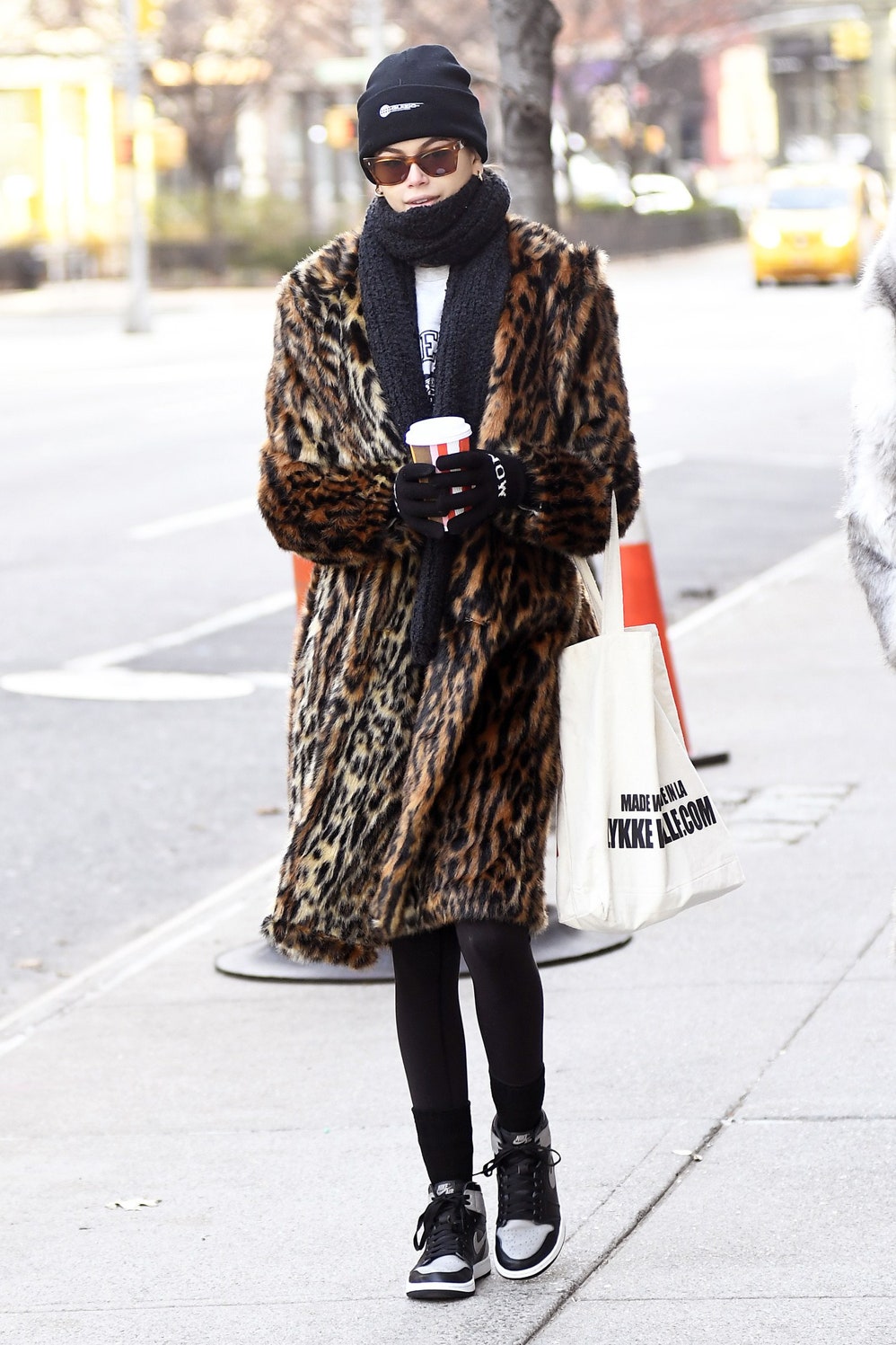Модные леопардовые шубы — зима 2019