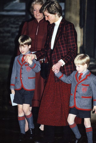 Принцесса Диана с принцами Уильямом и Гарри на рождественском концерте в Лондоне 1989
