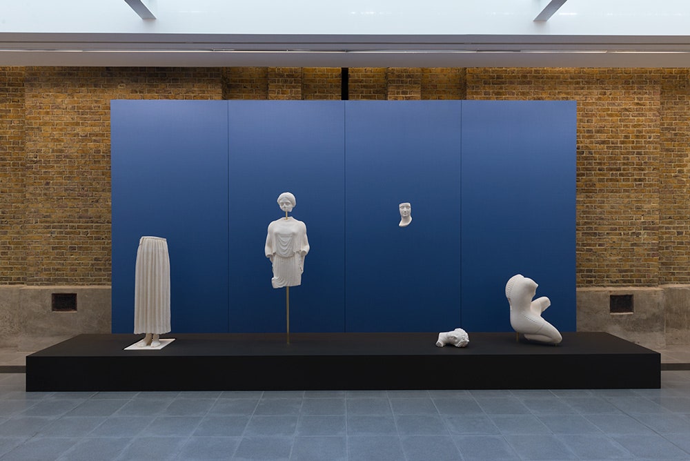 Люси Маккензи и Маркус Прошек. «Лакуна » 2018. Выставка Atelier E.B «Прохожий» в галерее «Серпентайн» Лондон 2019