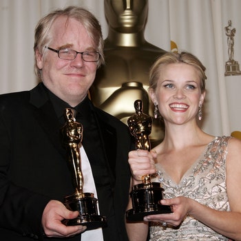 HOLLYWOOD  MARCH 05  Actor Philip Seymour Hoffman poses with his Oscar statuette for Best Actor in a Leading Role for...
