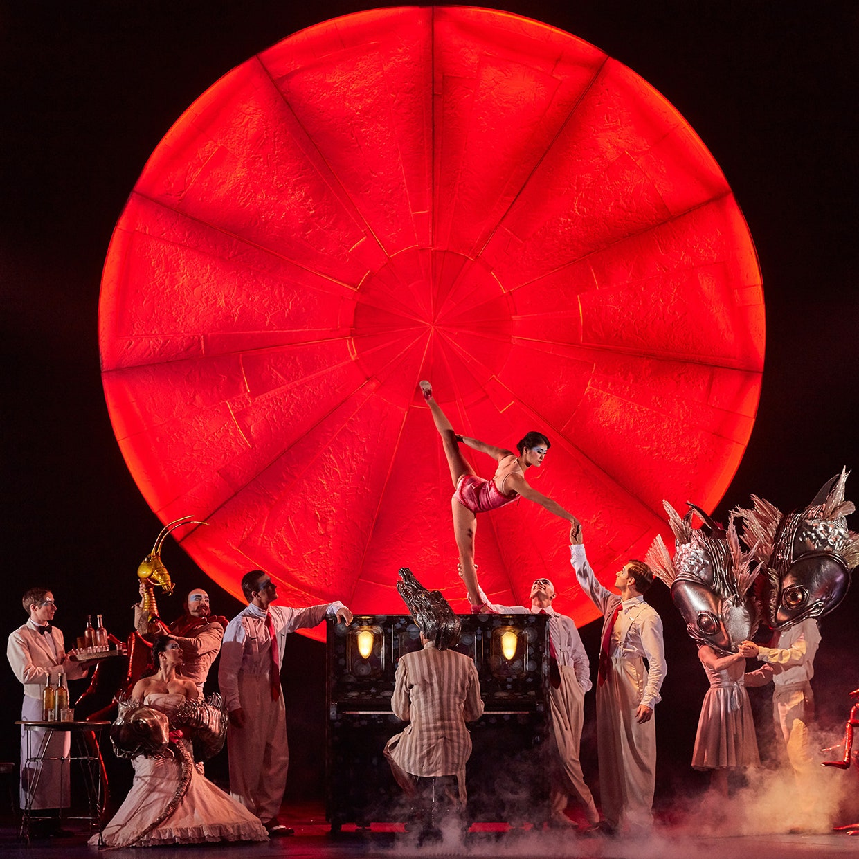 Cirque du Soleil везут в Москву новое шоу Luzia &- про Мексику, свет и дождь