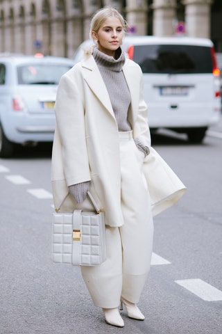 Каро Даур на Неделе моды в Париже февраль 2020