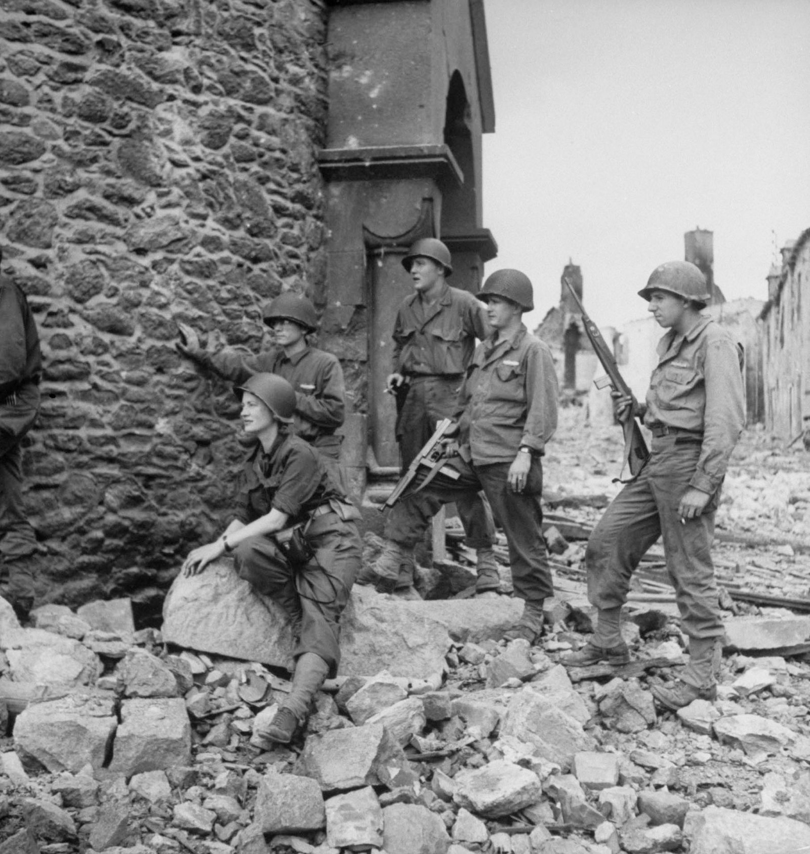 Ли Миллер и американские солдаты 1944